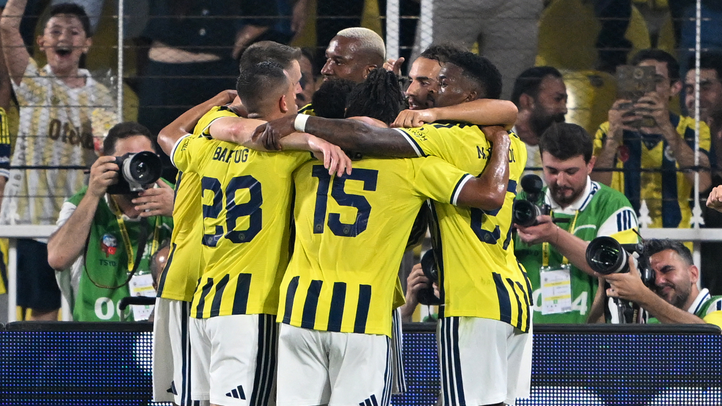 Anderson Talisca frikikten avladı: Fenerbahçe avantajı elde etti