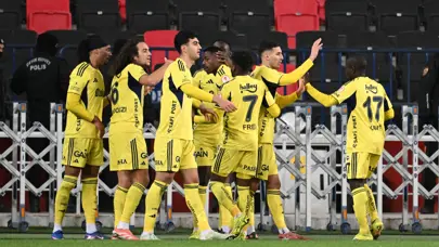 Geç başlayan maçta Fenerbahçe coştu: Tur 4 golle geldi