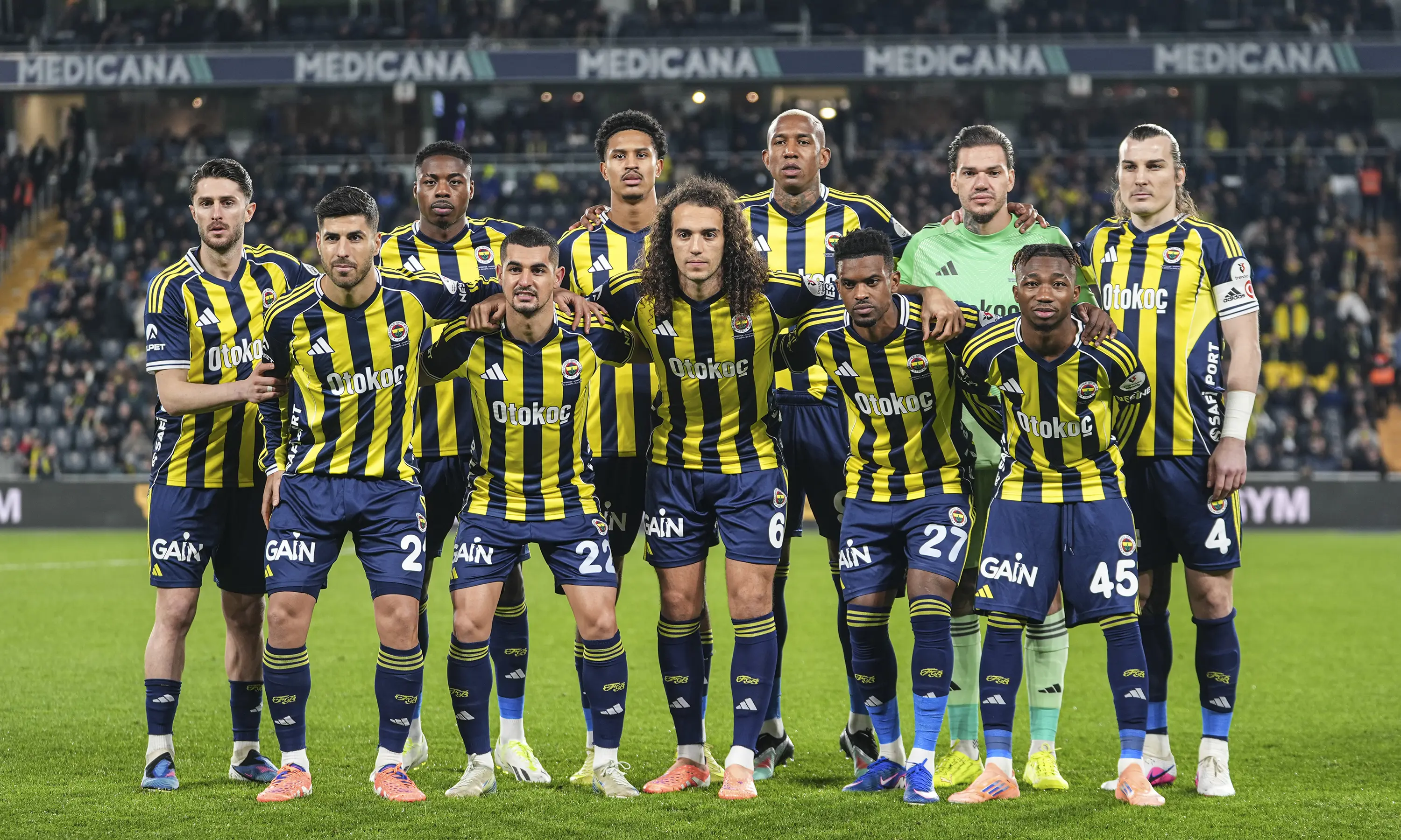 Sakatlıklarla boğuşan Fenerbahçe'ye bir şok da yıldız futbolcusundan geldi