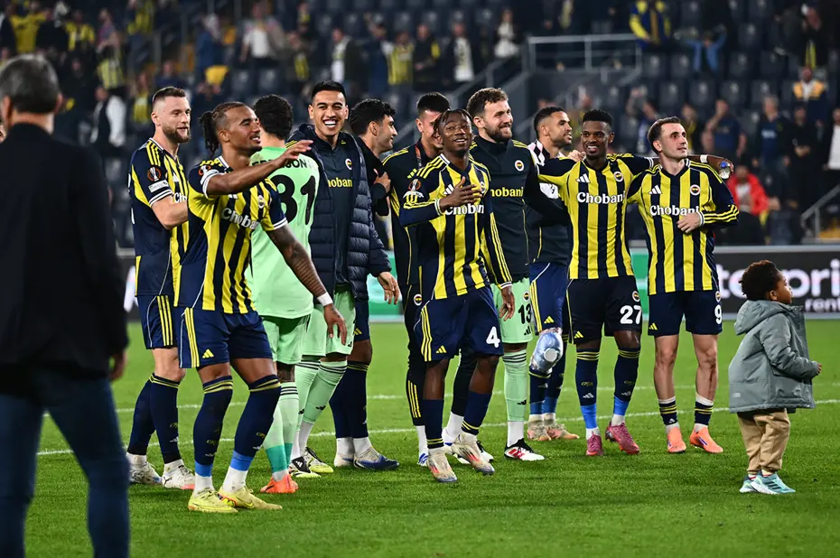 Fenerbahçe'nin zaferi sonrası Almanlar şaştı kaldı: "Havayı bile titreten bir gürültü" - 9