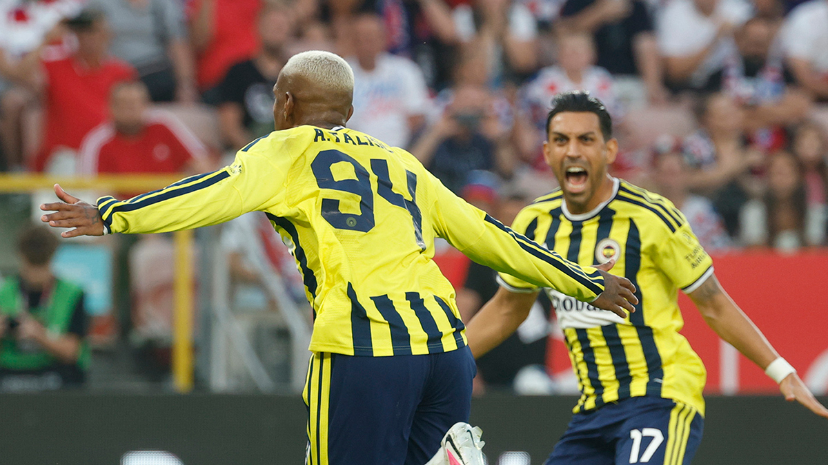 UEFA'dan Zaman Yolculuğu: Fener'in Rövanş Hakemi Şimdiden Belli, İlk Maçınki Hala Kayıp!