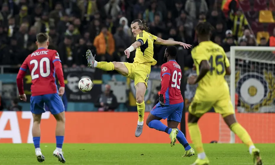 "Lig grubunun en perişan takımına teslim oldular" | Spor yazarları Fenerbahçe için ne dedi? - 4 "Lig grubunun en perişan takımına teslim oldular" | Spor yazarları Fenerbahçe için ne dedi? - 4