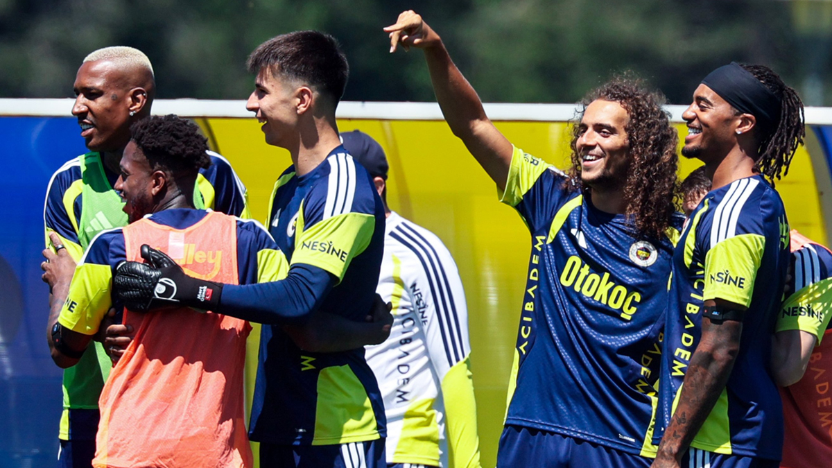 Fener'de Yeni Sezon Eziyeti Başladı: Topuk Yaylası'nda 'Allah Kurtarsın' Antrenmanları!