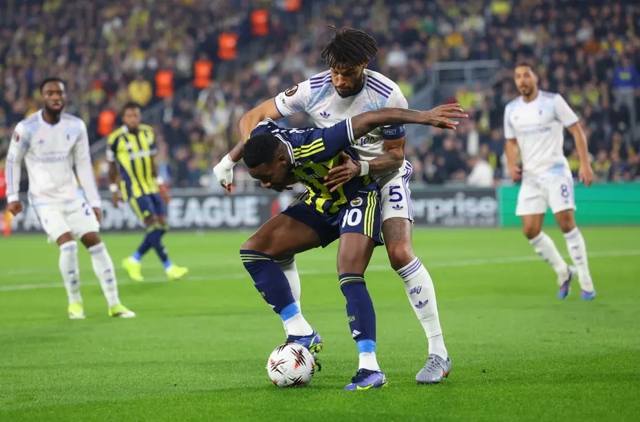 Dünya, Fenerbahçe-Aston Villa maçını konuşuyor: Herkesi şoke eden an - 5