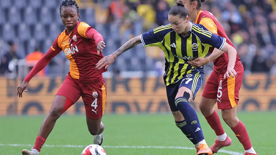 CANLI İZLE | Galatasaray - Fenerbahçe kadın futbol maçı ne zaman, saat kaçta, hangi kanalda? - 4