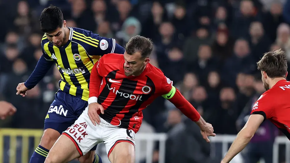 Trio'dan Fenerbahçe maçı için olay yorum! Penaltı ve kırmızı kart... - 4 Trio'dan Fenerbahçe maçı için olay yorum! Penaltı ve kırmızı kart... - 4