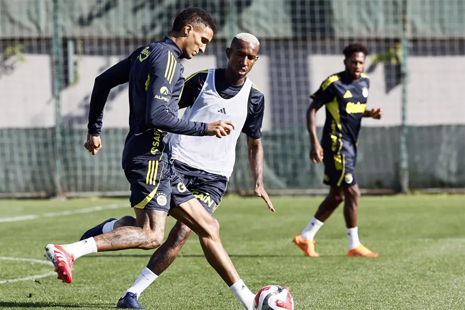 8 maçtır formasından uzak olan Jhon Duran'da yeni gelişme - 3 8 maçtır formasından uzak olan Jhon Duran'da yeni gelişme - 3