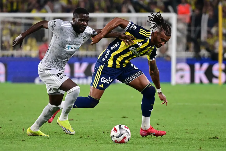 Trio ekibi, Fenerbahçe maçında gecenin pozisyonuna noktayı koydu: "Penaltı ve kırmızı kartı atladı" - 5 Trio ekibi, Fenerbahçe maçında gecenin pozisyonuna noktayı koydu: "Penaltı ve kırmızı kartı atladı" - 5
