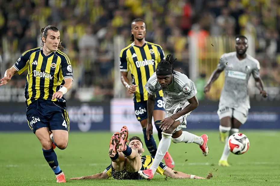 "Sakın Lizbon’da çift santrforla başlama!" | Spor yazarları Fenerbahçe için ne dedi? - 4 "Sakın Lizbon’da çift santrforla başlama!" | Spor yazarları Fenerbahçe için ne dedi? - 4