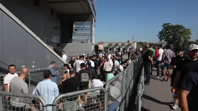 Fenerbahçe'de kombine kart kuyruğu