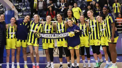 Fenerbahçe Opet 18 sayı farkla finale yükseldi
