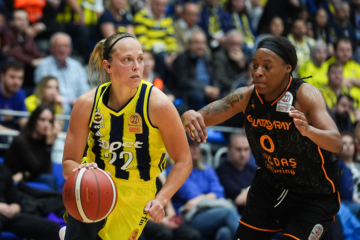 Fenerbahçe derbiyi kazandı: Finale tek adım uzakta