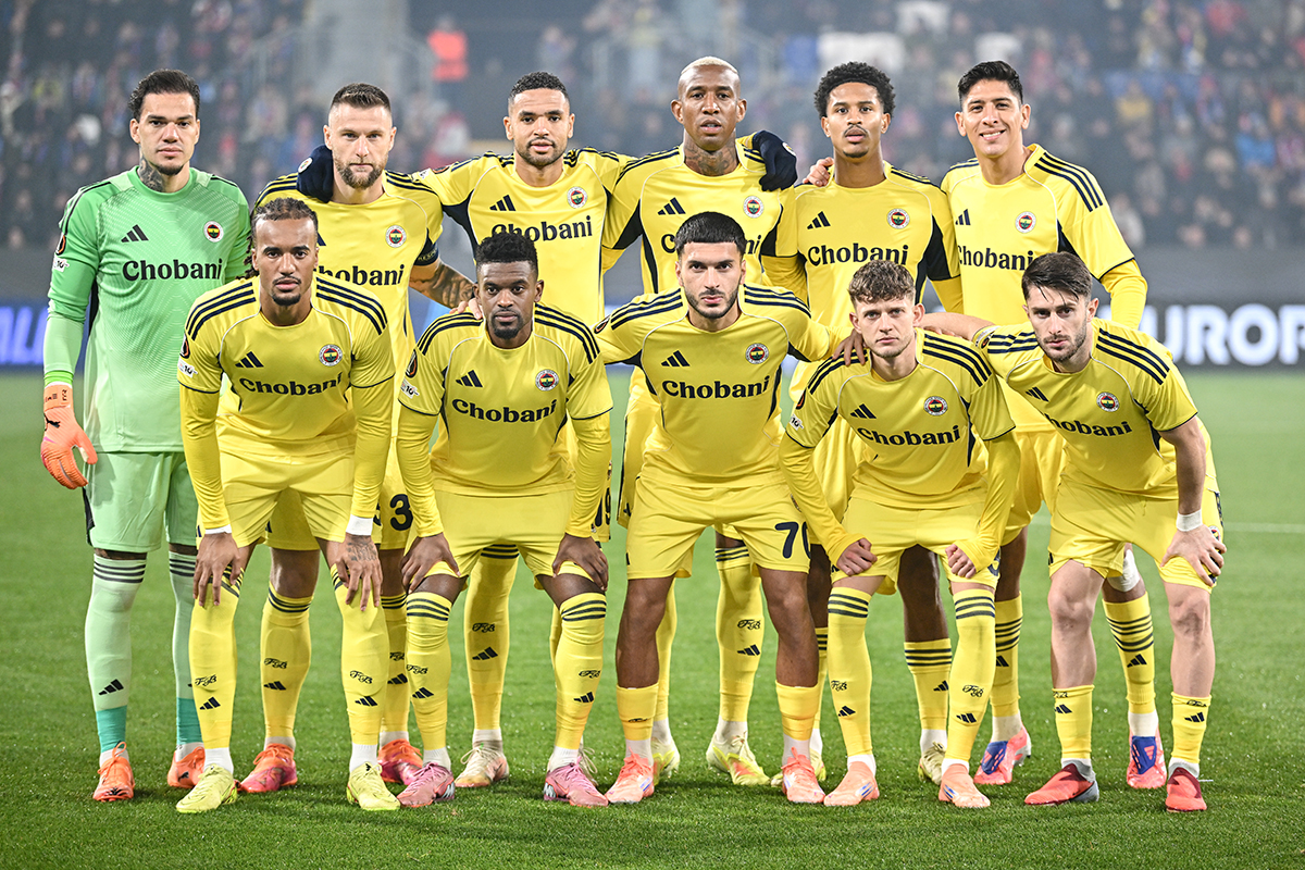 "Fenerbahçe'de 2 isim takımdan ayrılıyor: 35 milyon euro" | Sporun manşetleri