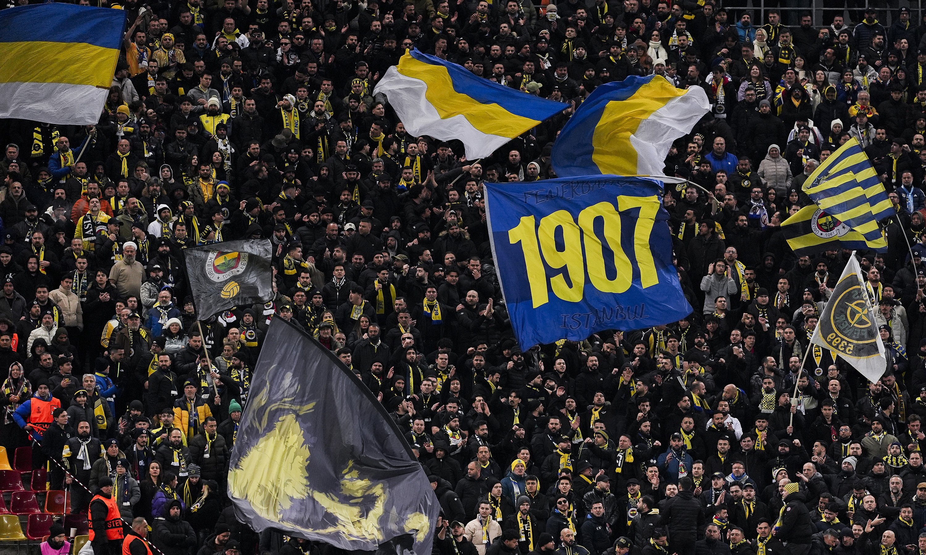 FLAŞ! Tarihi transfer Fenerbahçe'ye geri döndü! Tası tarağı toplayıp Türkiye'ye geliyor