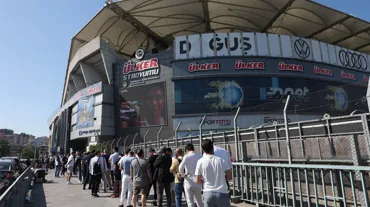 Fenerbahçeli taraftarlardan kombine biletlere yoğun ilgi