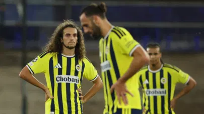6-0'lık yenilgi için olay başlık attılar! Dünya Fenerbahçe'nin bozguna uğradığı maçı konuşuyor 6-0'lık yenilgi için olay başlık attılar! Dünya Fenerbahçe'nin bozguna uğradığı maçı konuşuyor