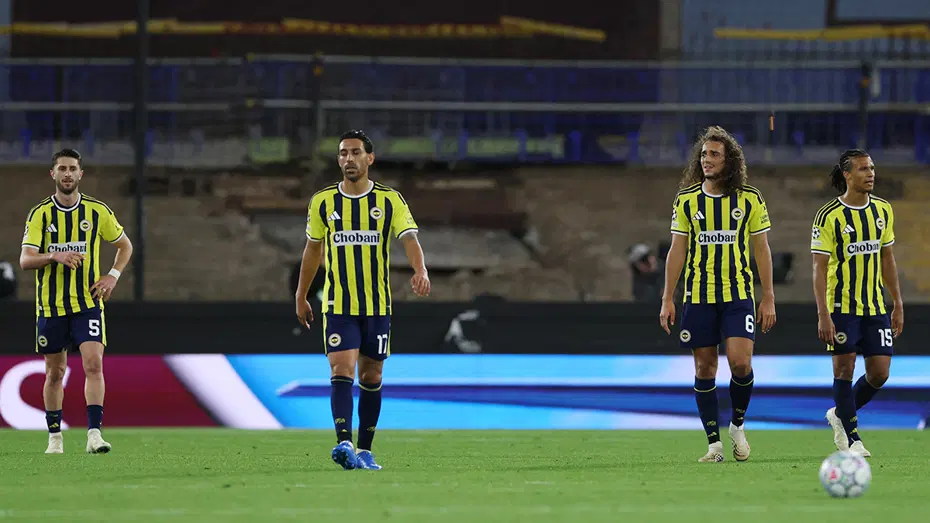 6-0'lık yenilgi için olay başlık attılar! Dünya Fenerbahçe'nin bozguna uğradığı maçı konuşuyor - 3