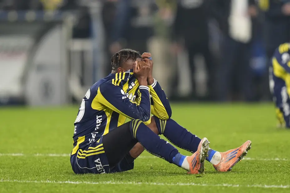 Dünya, Fenerbahçe'nin yaşadığı şoku konuşuyor: Kadıköy'de olanlar ülke sınırlarını aştı - 4 Dünya, Fenerbahçe'nin yaşadığı şoku konuşuyor: Kadıköy'de olanlar ülke sınırlarını aştı - 4