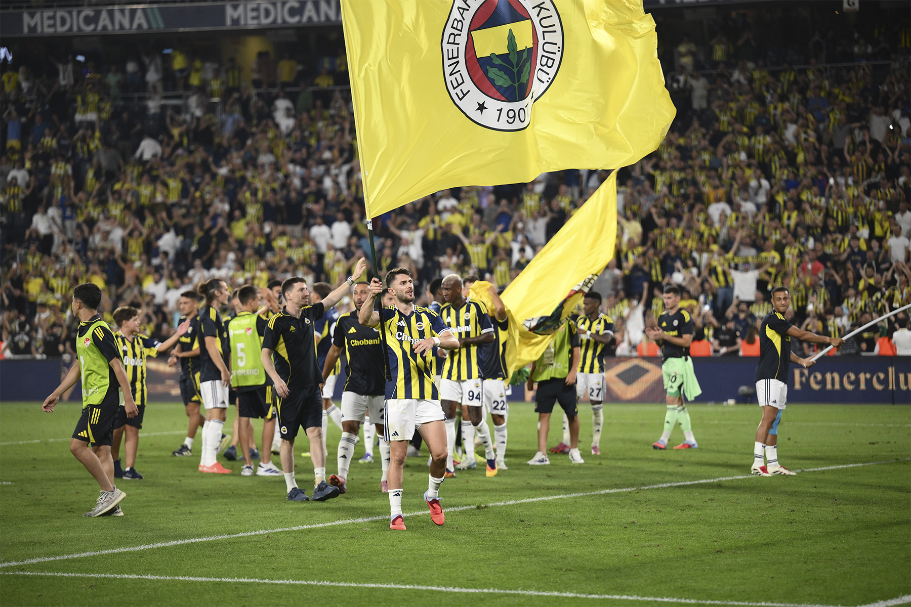 Fenerbahçe'de Gizemli Hoca Arayışı: 'Haftaya Belli Olur' Dediler, Hangi Haftaya?