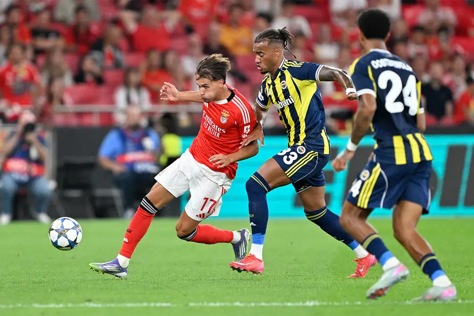 Fenerbahçe darmaduman, çok büyük balık kaçtı: Benfica maçı sonrası asıl darbe buradan geldi - 4
