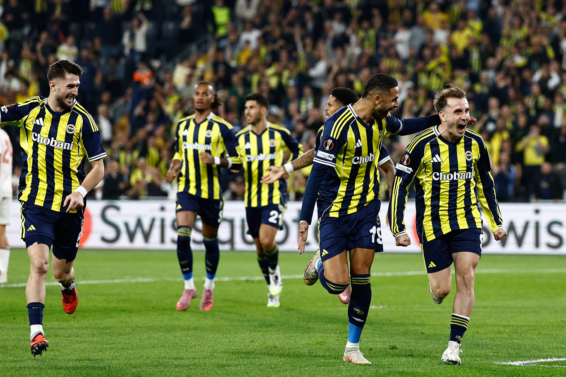Fener Samsun'da 'Yıldızlar Karması'yla Çıktı Ama Henüz Gol Yok: 'Canlı Anlatım' Var, O Bile Yeter!
