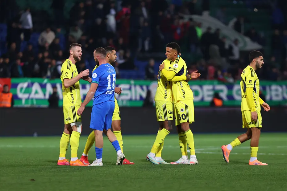 "Tedesco'nun Fenerbahçe'si, Mourinho'nun Fenerbahçe'sinden farklı" | Spor yazarları ne dedi? - 6