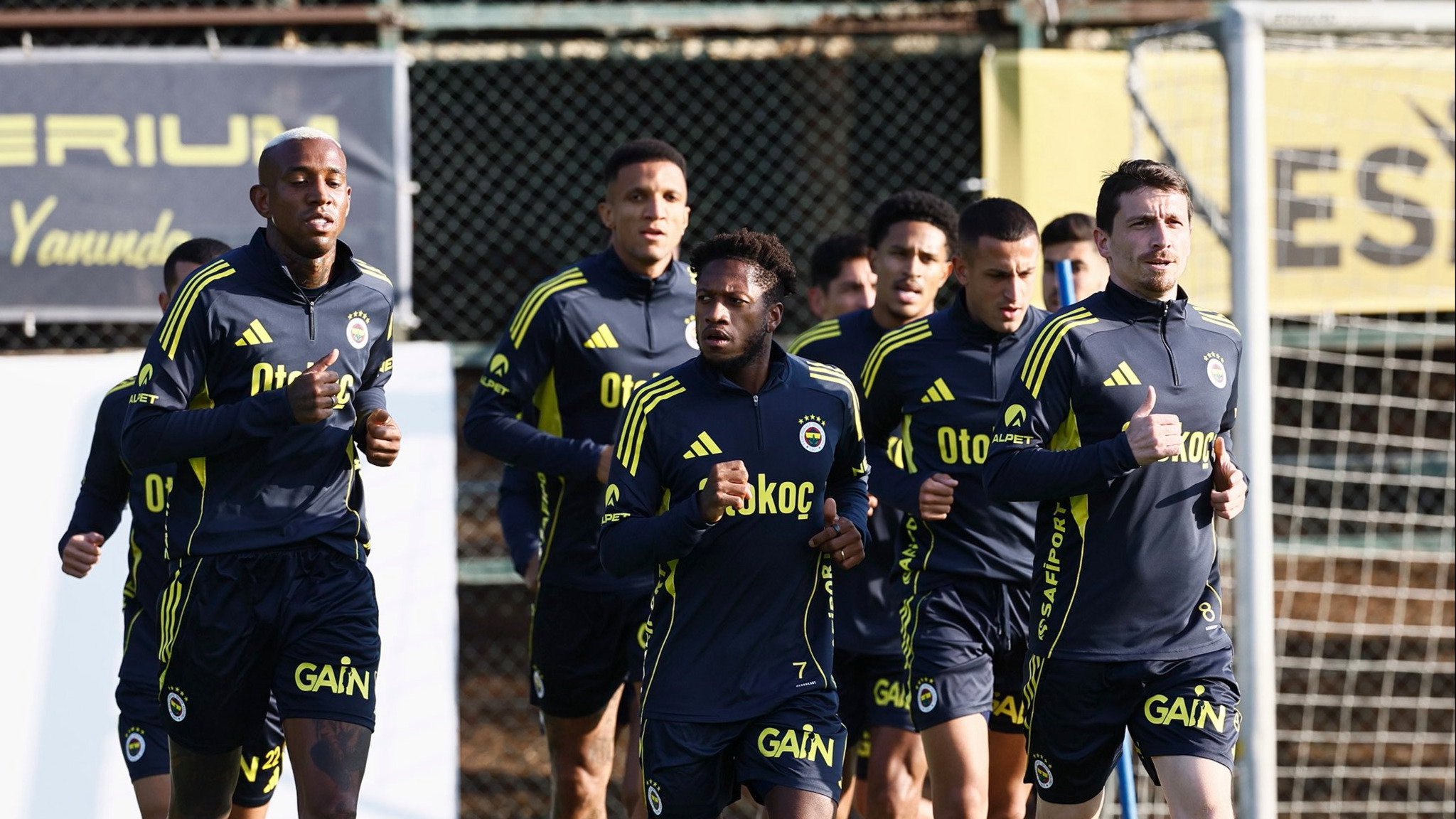 Fener'de 'Topa Vurmak Lazım' Antrenmanları Tüm Hızıyla Sürüyor: Karagümrük Şaşkın!