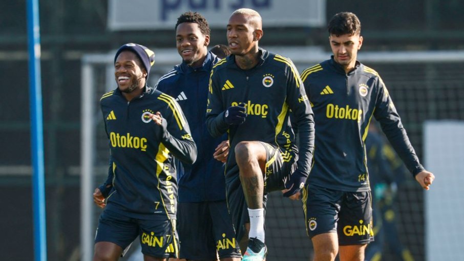 Fener'de Durumlar Karışık: Eyüpspor Maçına Tedesco Mu Hazırlamış?