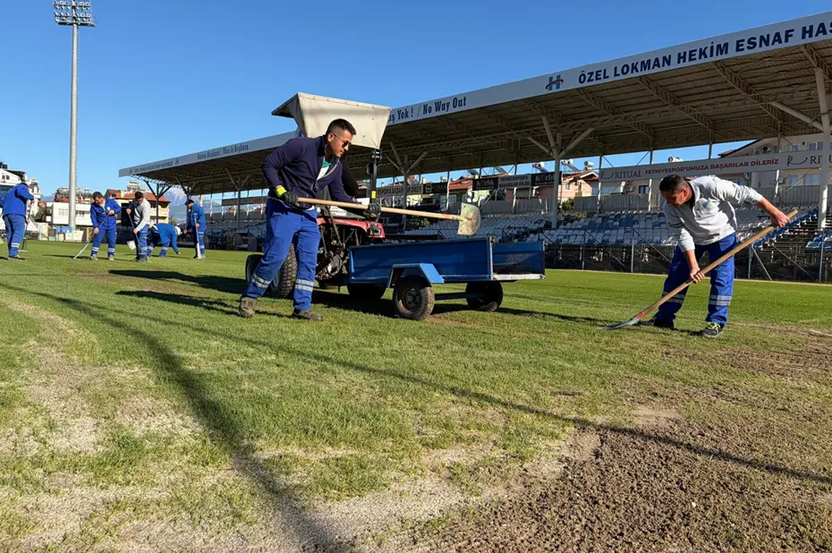 Fethiyespor'un stadında Galatasaray hazırlığı: Tribünü çürük çıktığı için yıkılmıştı - 5