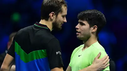 Carlos Alcaraz ile Daniil Medvedev yarı finalde
