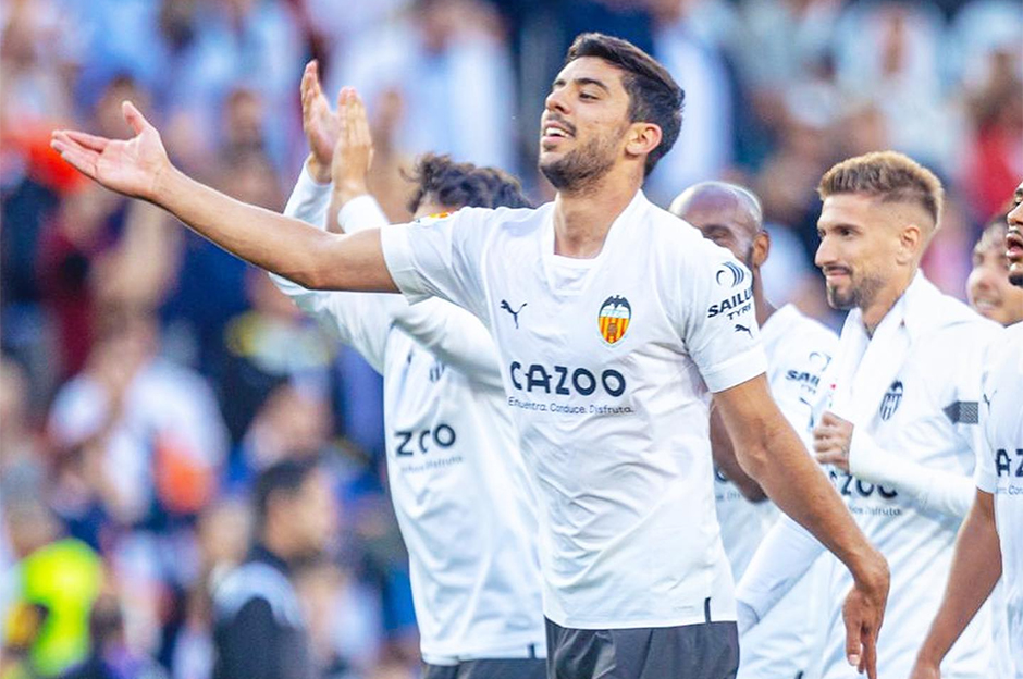 Valencia, Cenk Özkacar'ın bonservisini aldı; Altay'ın kasası da doldu