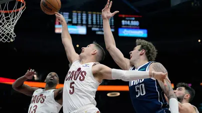 Cleveland Cavaliers'tan Dallas Mavericks'e 43 sayı fark
