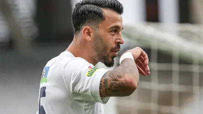 Aytaç Kara Kasımpaşa'yı sırtlıyor