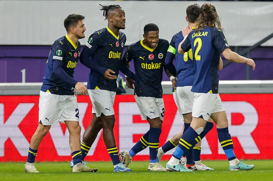 Nisan ayında Fenerbahçe'yi bekleyen zorlu fikstür: 2 derbi, 2 çeyrek final maçı - 10 Nisan ayında Fenerbahçe'yi bekleyen zorlu fikstür: 2 derbi, 2 çeyrek final maçı - 10