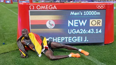 Joshua Cheptegei, 10 bin metrede olimpiyat rekoru kırdı