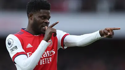 Kiralık değil bonservisiyle: Thomas Partey için tam saha pres