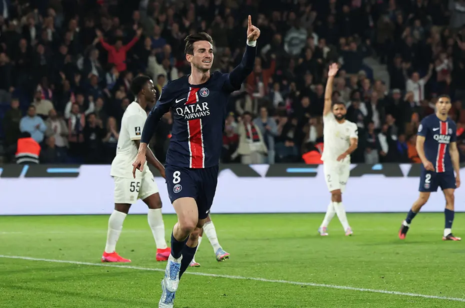 PSG'nin namağlup serisini Nice bitirdi: Ndayishimiye gol attı - 2 PSG'nin namağlup serisini Nice bitirdi: Ndayishimiye gol attı - 2