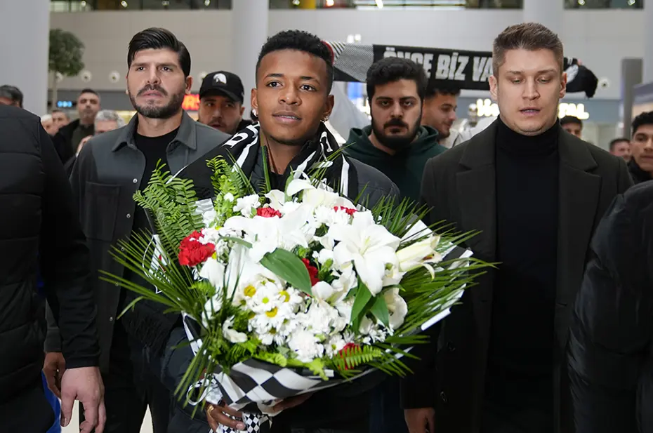 Beşiktaş'ın yeni transferi İstanbul'da - 4