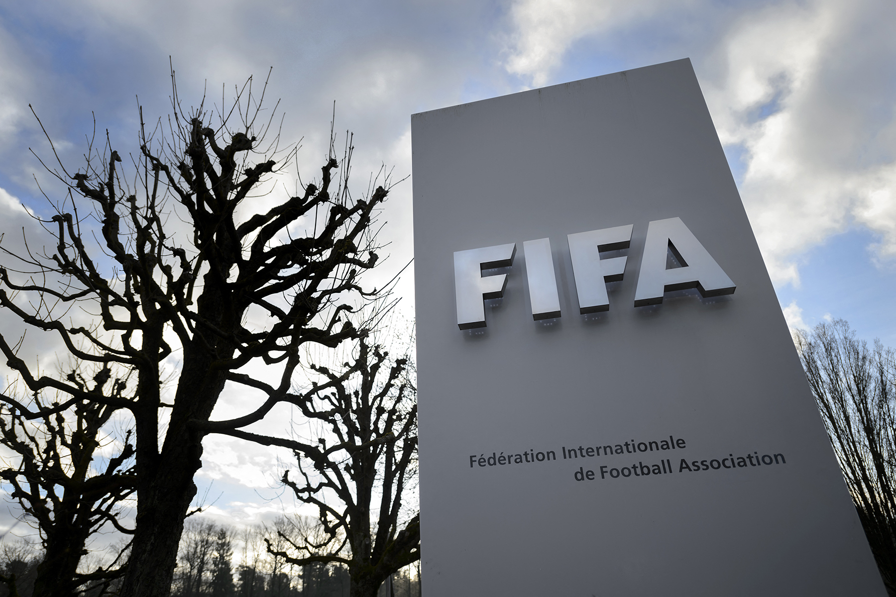 FIFA'da istifa depremi! Infantino'nun çılgın kararına danışmanı bile isyan ettiFIFA'da istifa depremi! Infantino'nun çılgın kararına danışmanı bile isyan etti