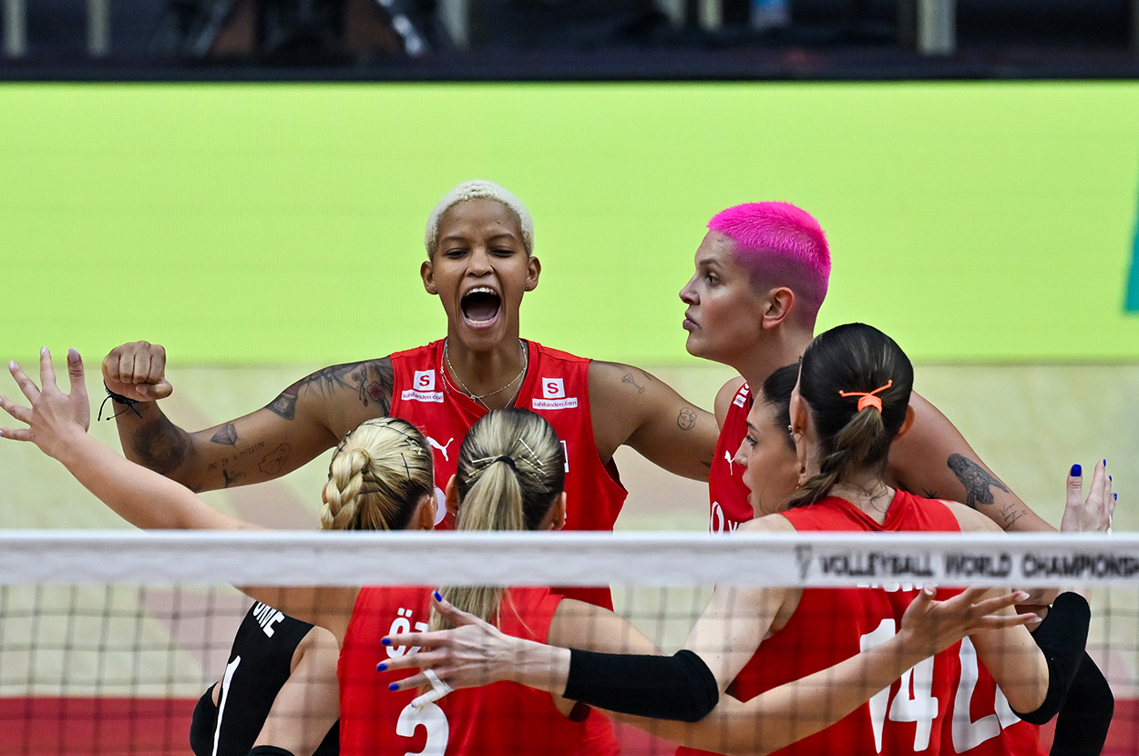 Filenin Sultanları'ndan tarihi zafer: Dünya Şampiyonası'nda finale yükseldiler