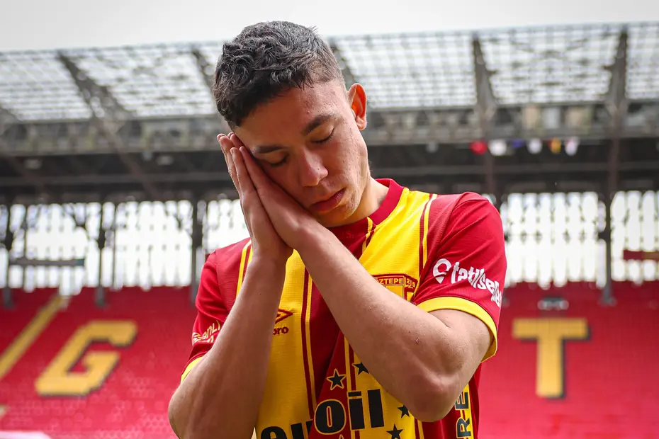 Göztepe, Olaitan'ın yerini Belçika'dan doldurdu: Transfer resmen açıklandı - 2