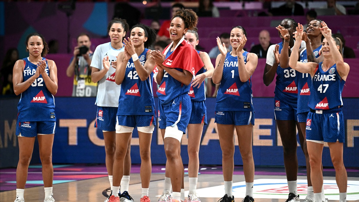 EuroBasket 2025'te ilk yarı finalist belli oldu