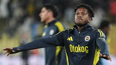 Fred'den Fenerbahçe'ye veda: "Şampiyonluk kutlamalarına geleceğim" Fred'den Fenerbahçe'ye veda: "Şampiyonluk kutlamalarına geleceğim"