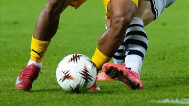 Katar'da futbol müsabakaları ertelendi