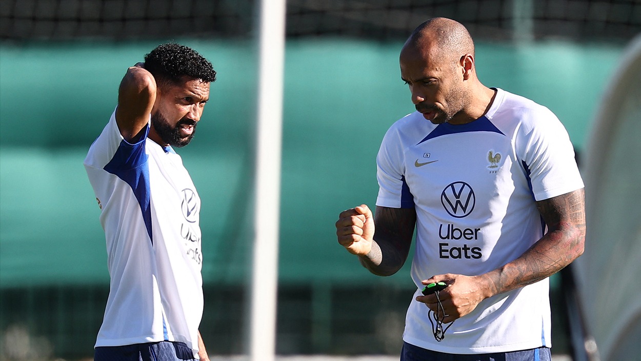 Yeni hocasını 2 haftada gönderen Yüksel Yıldırım'ın takımında Gael Clichy sürprizi: Demba Ba devreye girdi