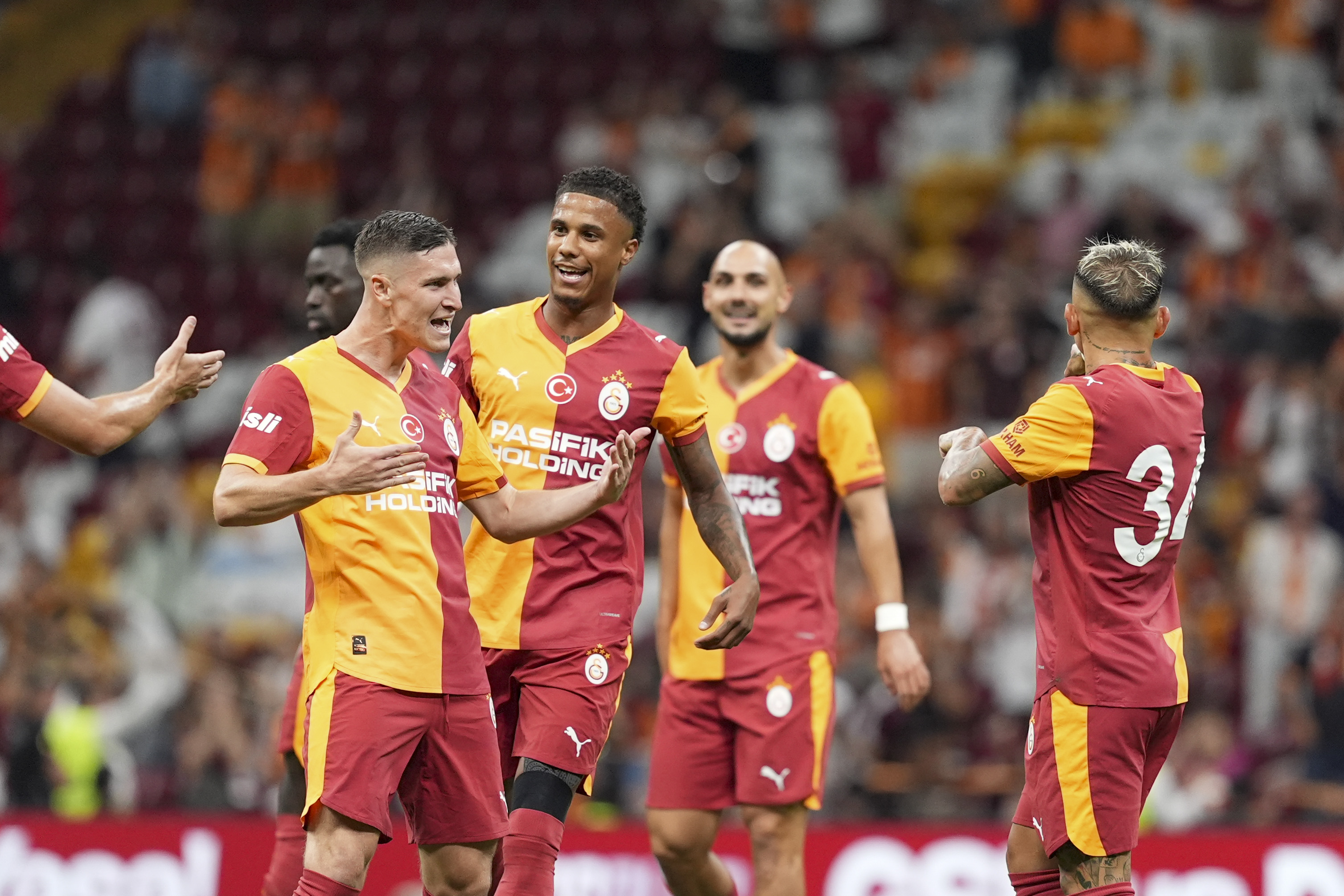Şifresiz Maç Gözünüzü Açtı Ama Kadrolar Kalbinizi Kapatacak!