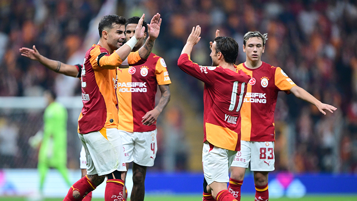 Galatasaray - Barcelona (Canlı anlatım)