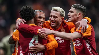 Galatasaray evinde yaralı: Şampiyonluk yarışında fark 2'ye indi Galatasaray evinde yaralı: Şampiyonluk yarışında fark 2'ye indi