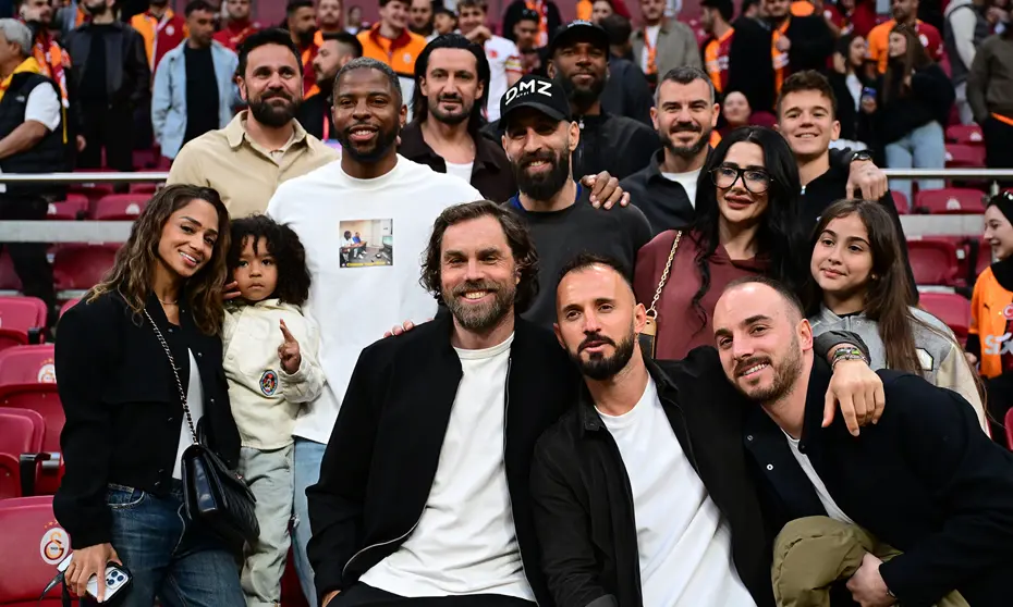 Taraftarlar, Rams Park'a akın etti: Galatasaray'dan binlerce kişi önünde antrenman - 5