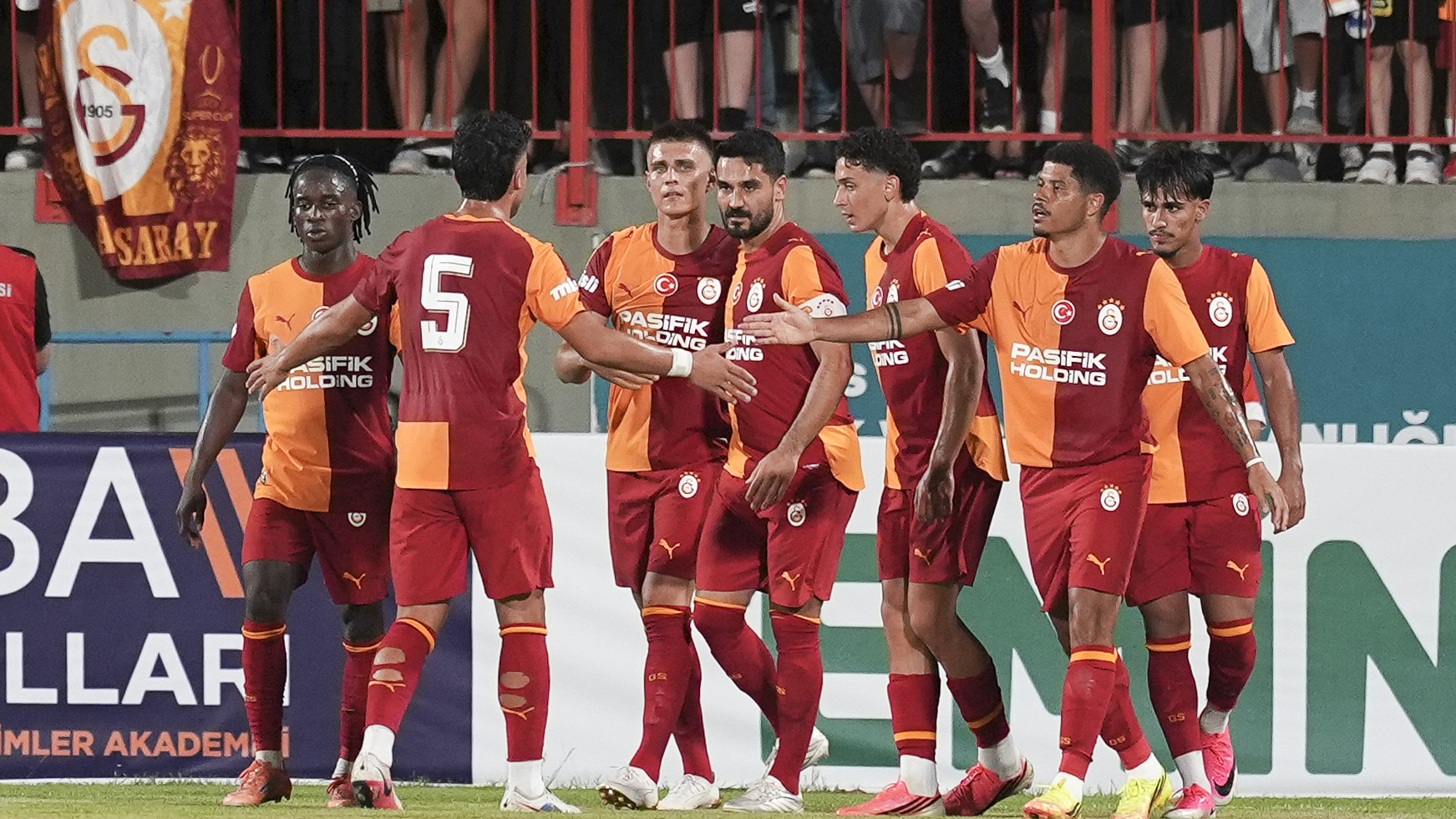 Galatasaray, ilk hazırlık maçında şov yaptı